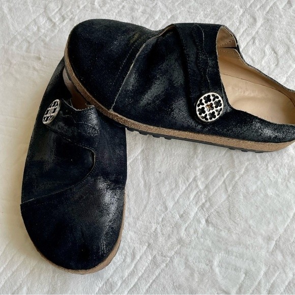 Haflinger Womens Size 36 Black Slip On Scuffed Leather Mule/Clog - Picture 2 of 13